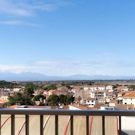 Maricel Aparthotel
