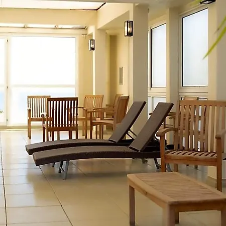 Maricel Aparthotel