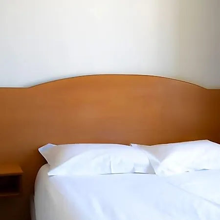 Maricel Aparthotel
